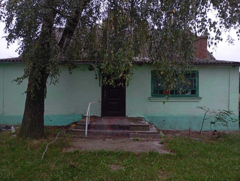 продам будинок з меблями   . 25 соток землі. Два котли на газ та дрова