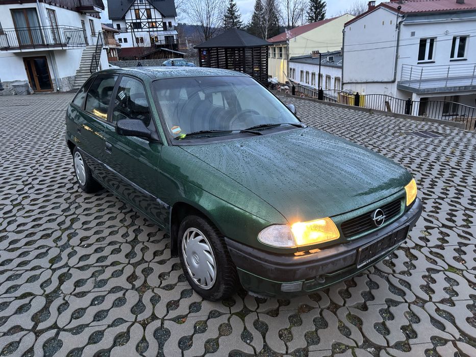 Opel Astra 1,6 ben , jeden wlasciciel z Niemiec