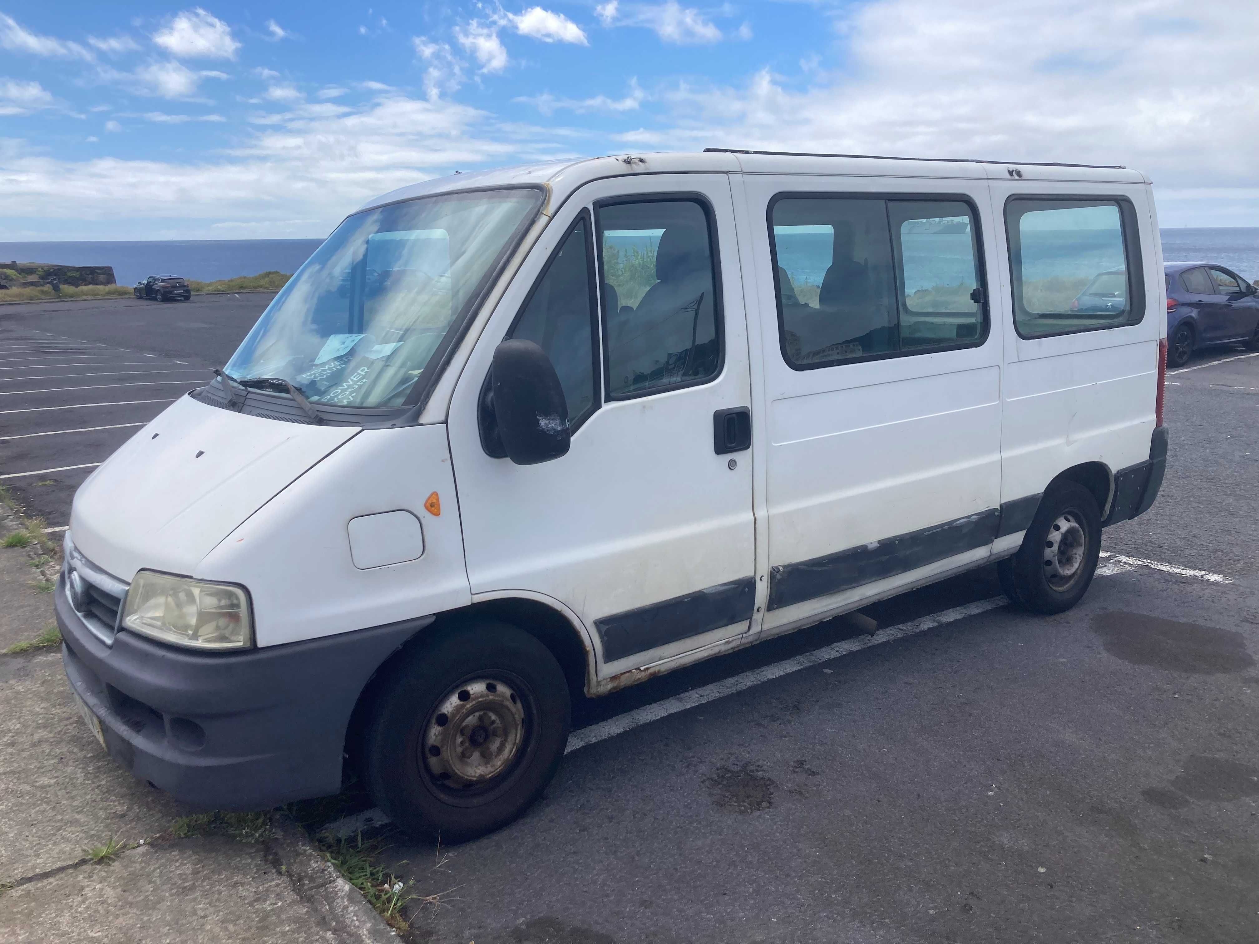 Carrinha de 6 lugares a Diesel - Fiat Ducato
