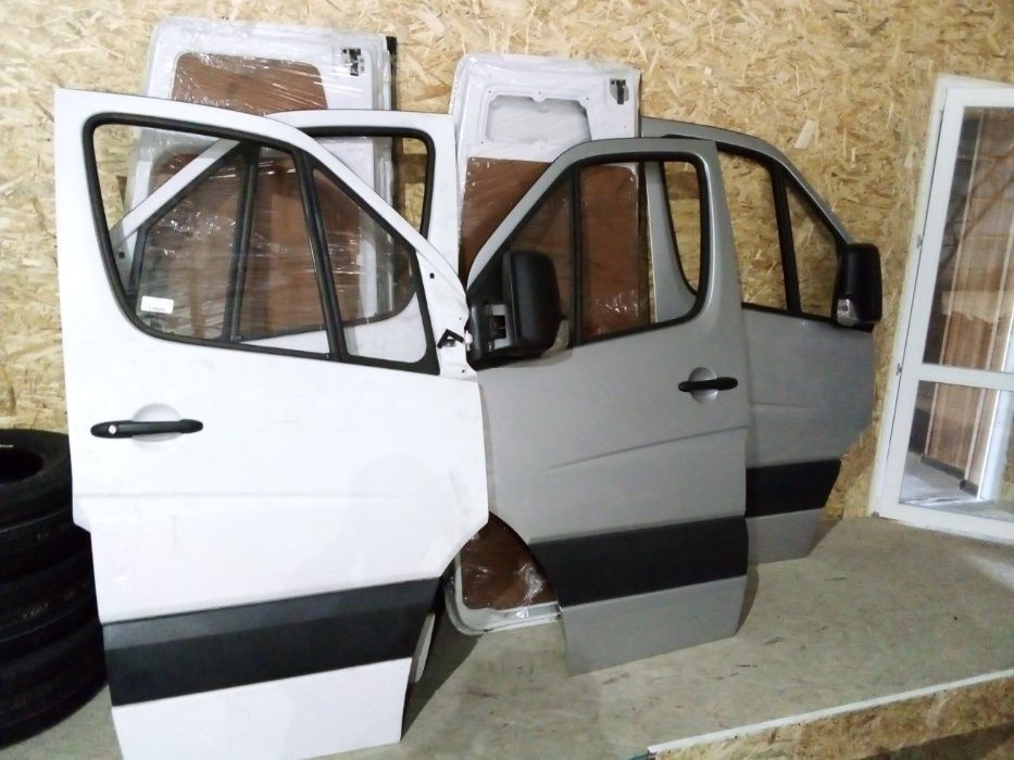 Двери передние Спринтер W906 Crafter дверь передняя Sprinter Крафтер