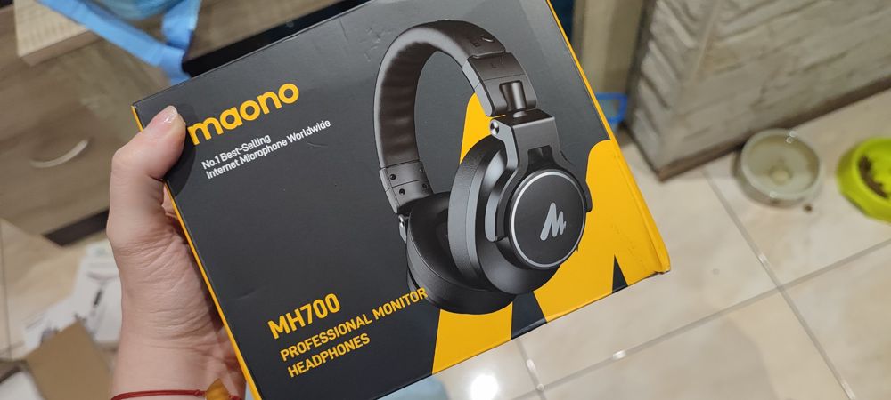 profesjonalne słuchawki monitorujące Maono MH700.