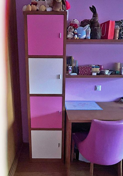 conjunto secretária, cadeira, prateleiras e estante com portas