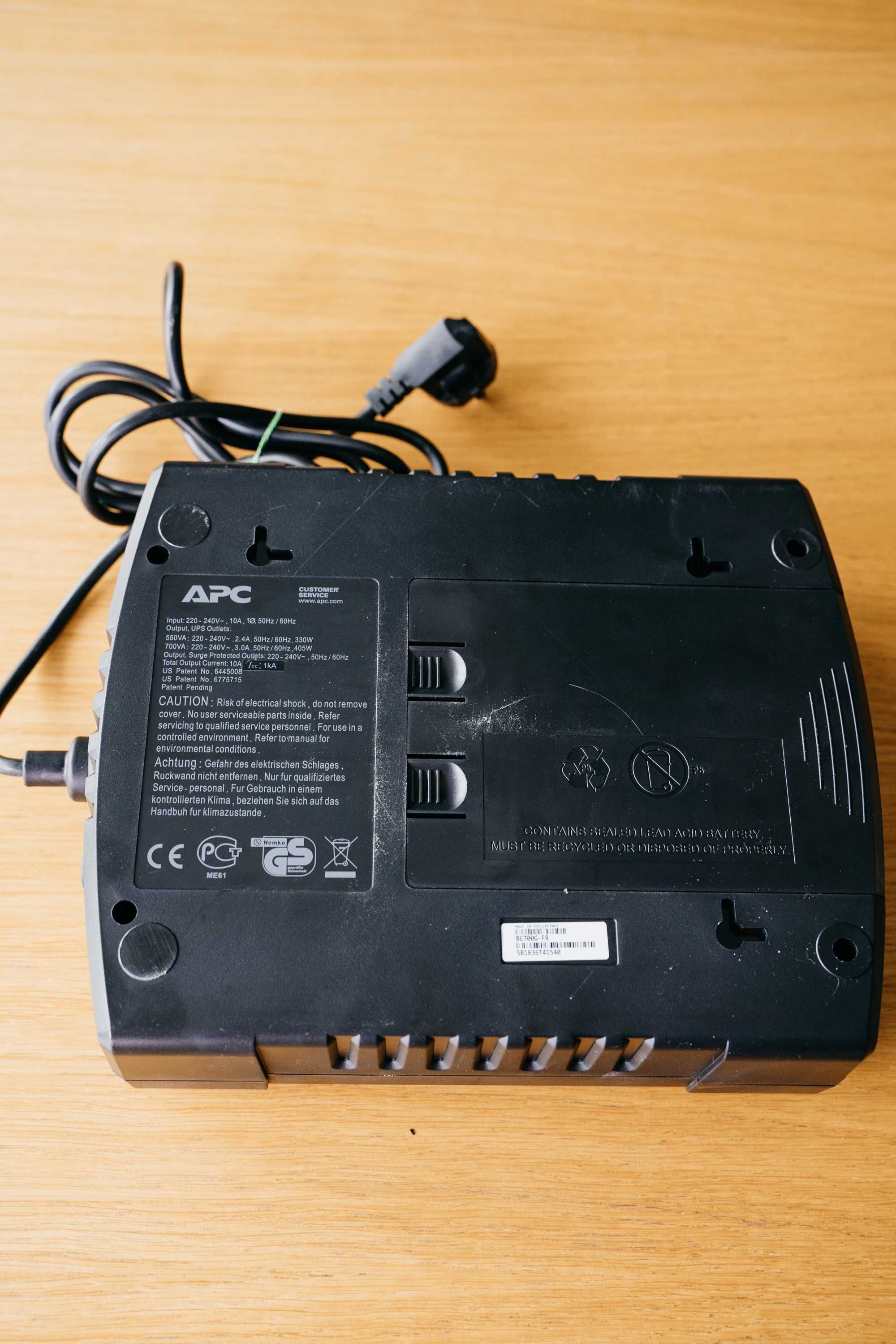 UPS APC Back-UPS ES (700VA/405W, 8xPL, 1,8m)