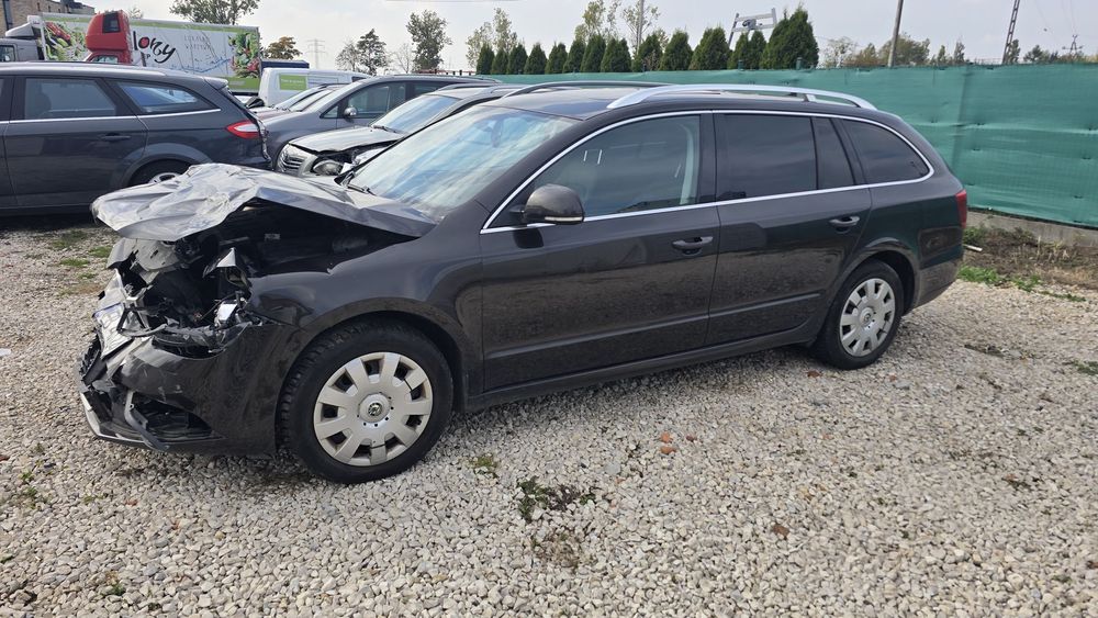 Skoda Superb Parking Kasacyjny Warszawa