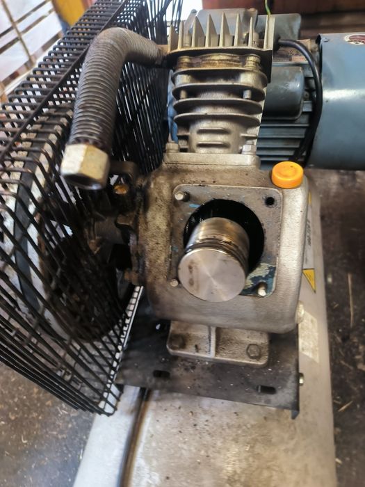 Ремонт компресорів, ремонт компрессоров, обслуговування, виїзд.