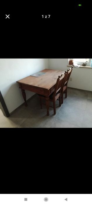 Stół drewniany z krzesłami