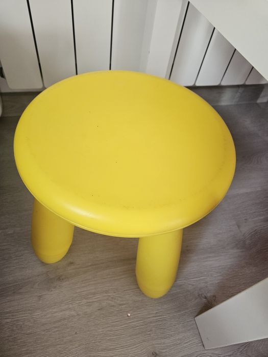 Ikea stolik lack  krzesełko mamut taboret x 2 zabawki dla dziewczynki