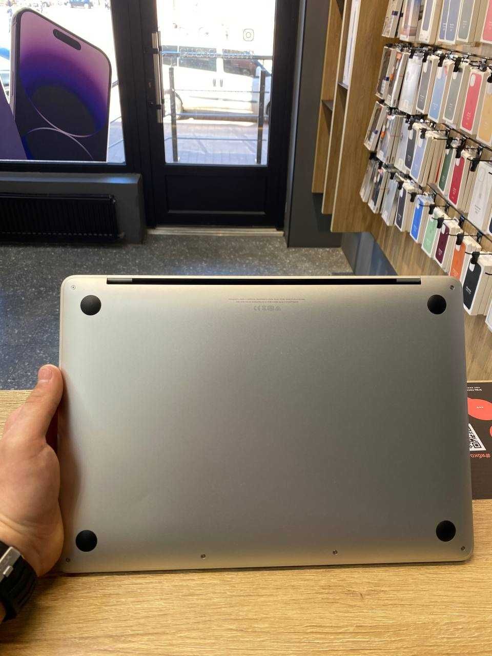 Macbook Pro 13 256 Silver 2020 MYDA2 вживаний на Площі Ринок 14