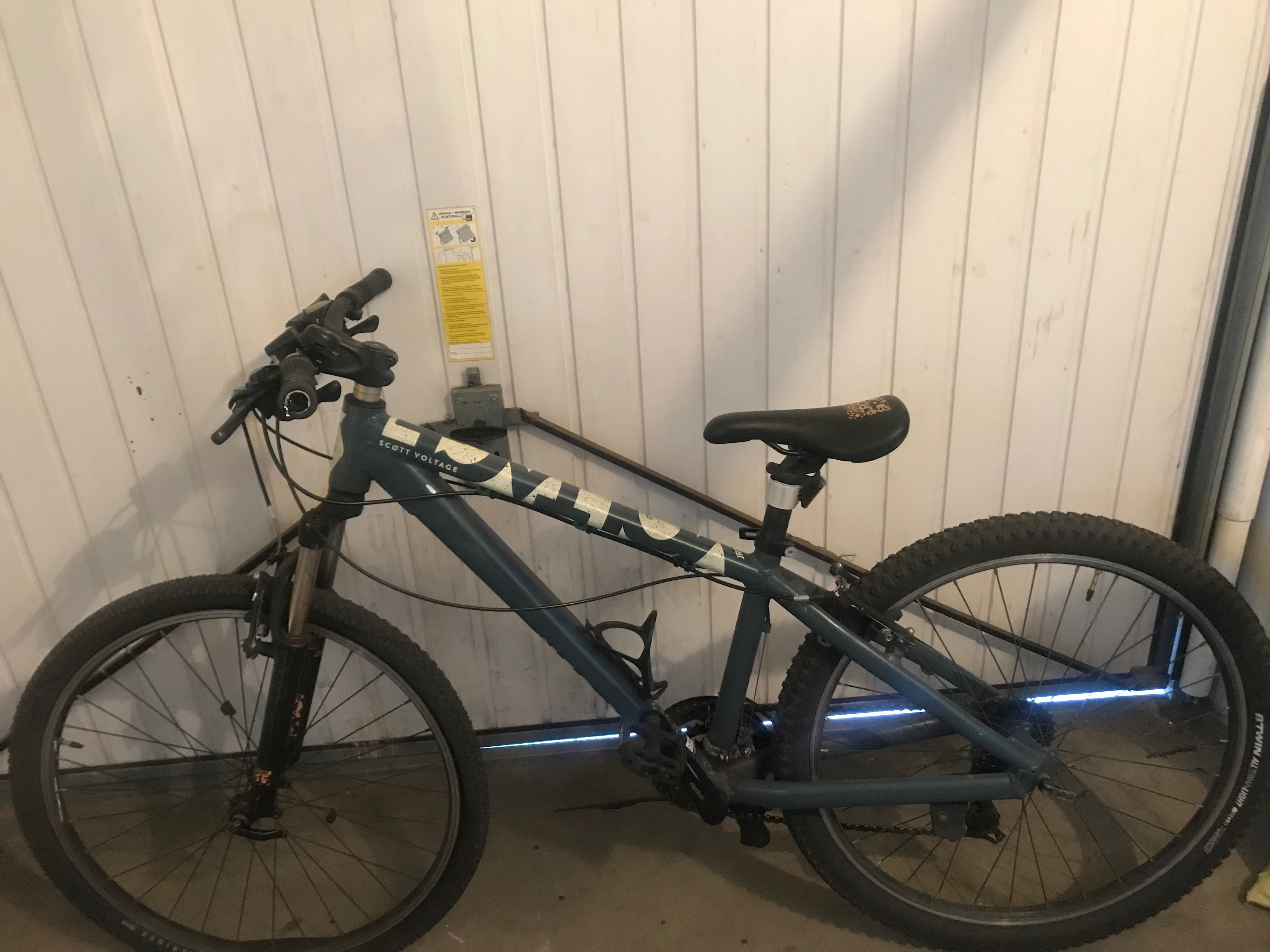 Rower Scott voltage