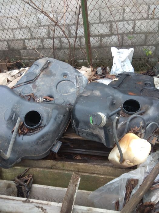 Бензобак БМВ Е34..продам .договорная