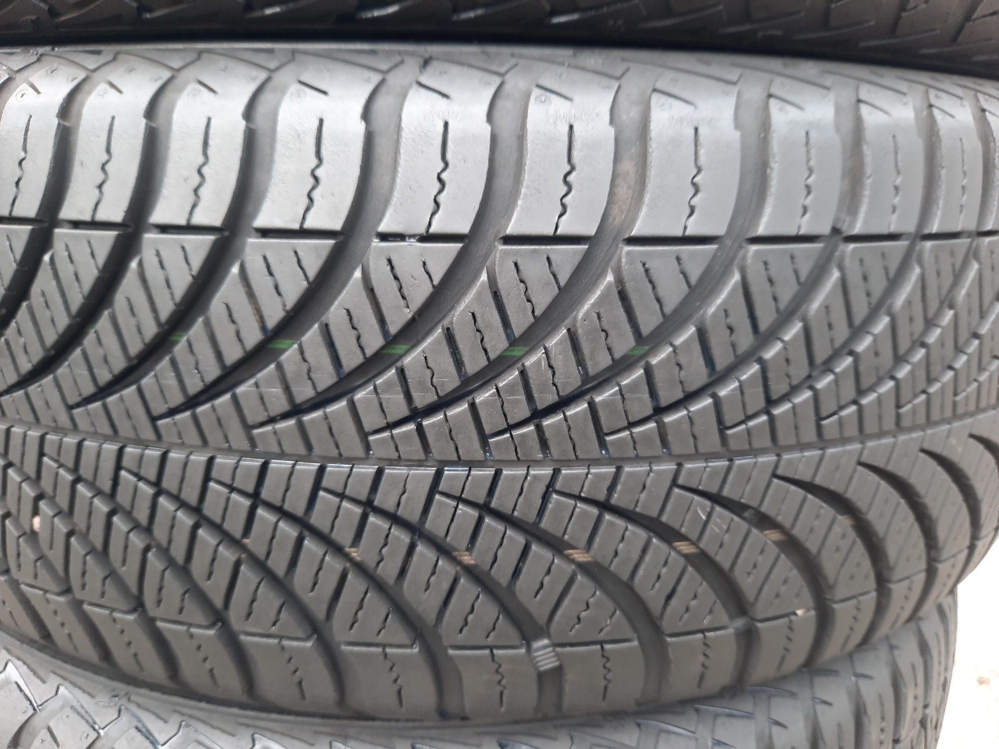 205/55/16 Goodyear Vector 4Seasons Gen2 KOMPLET