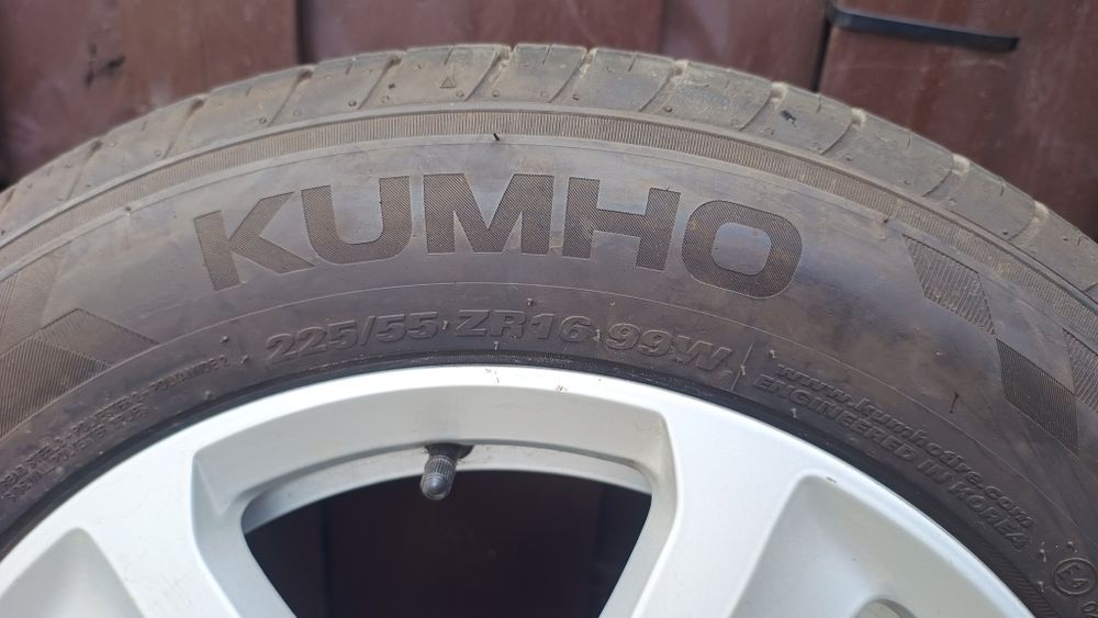 Kola aluminiowe z oponami letnimi 16" Audi A4 B8 225/55R16 Kumho 4522