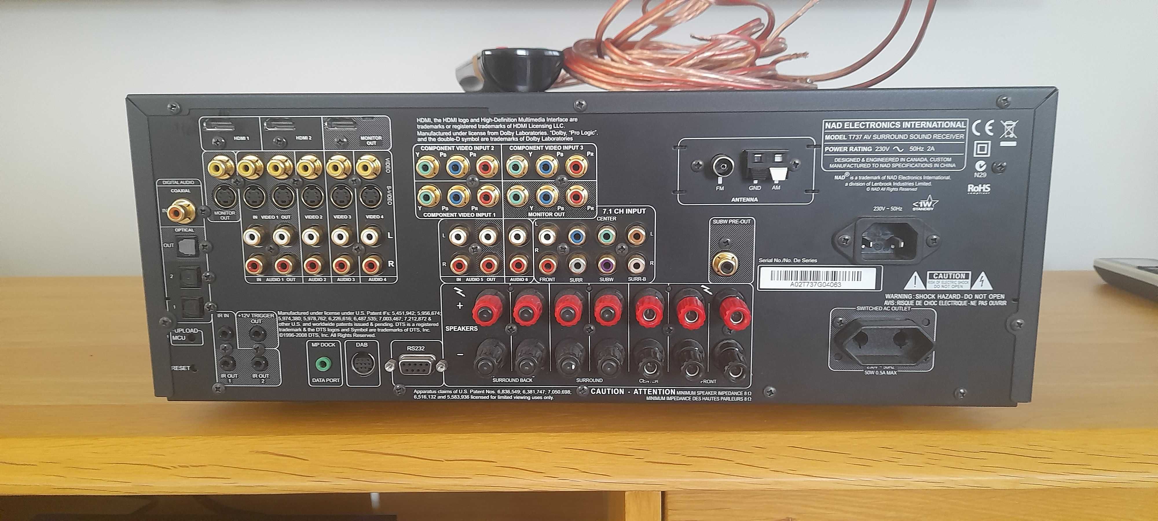Amplituner kina domowego NAD T737