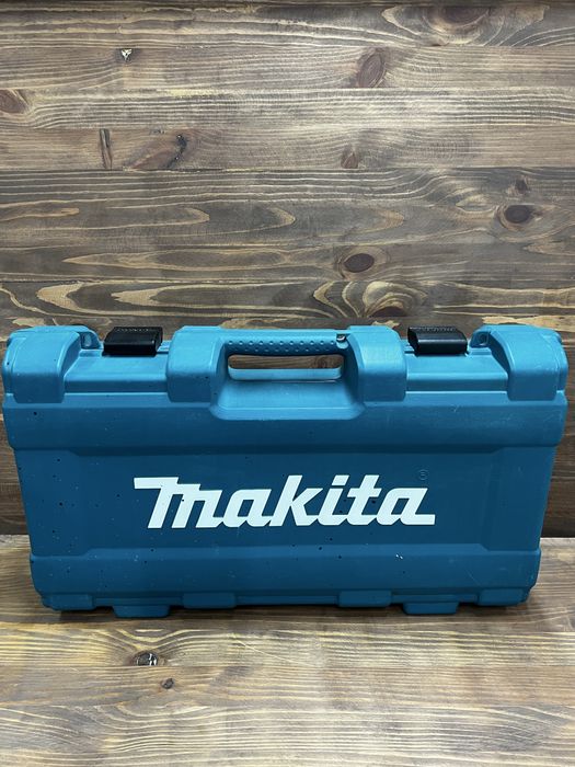 Шабельна пилка Makita JR3070CT