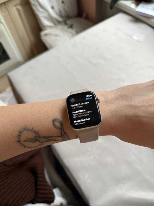 Apple Watch SE 2 (GPS), 40/44 мм — идеальное состояние