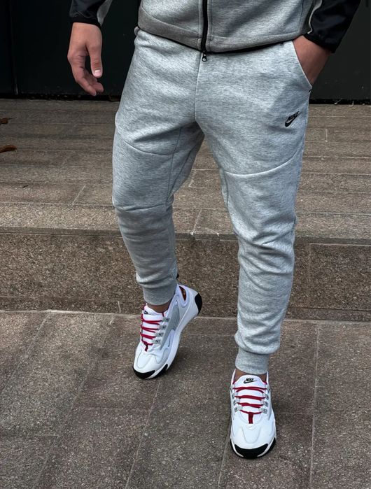 Спортивные Штаны Adidas Under Puma Nike Sportswear Tech Fleece Joggers