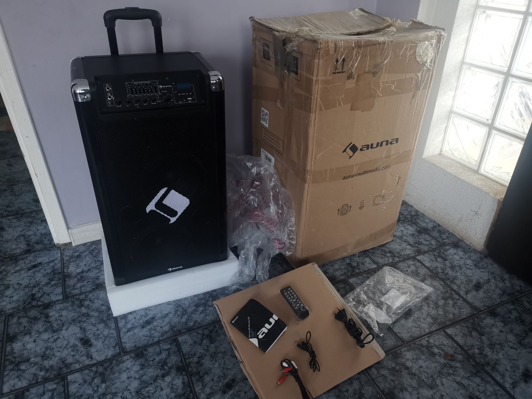 Auna Moving Portable Speaker Głośnik Bluetooth Na Kółkach Walizka