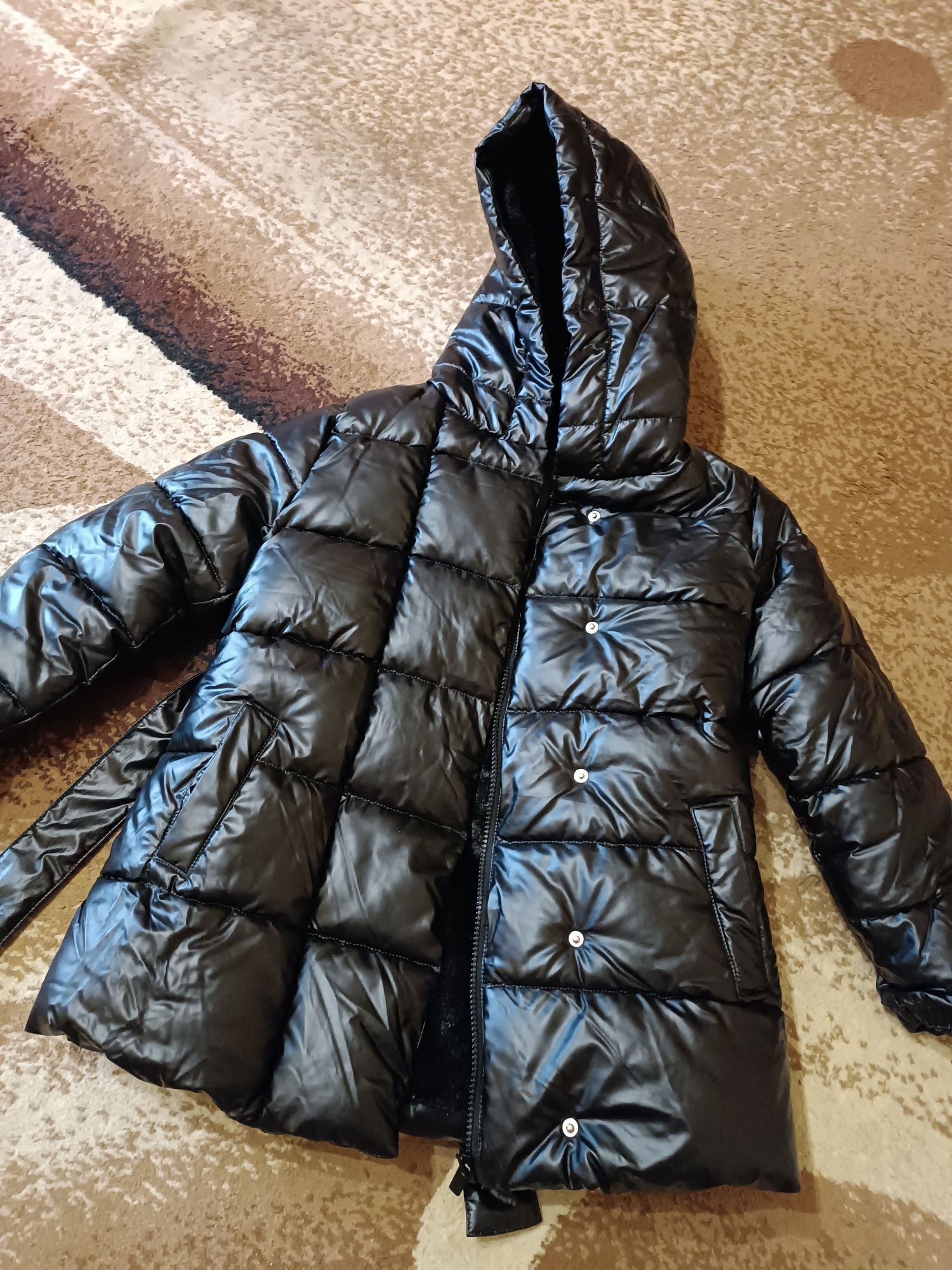 Куртка зимова для дівчинки, розмір 122-128