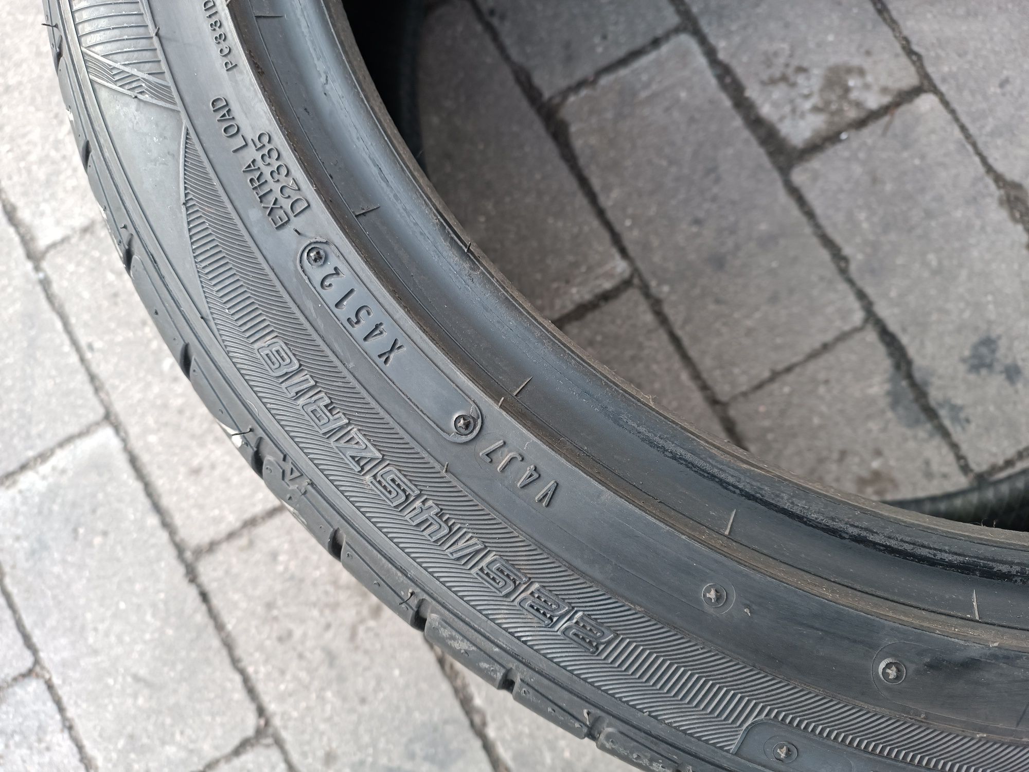 225/45ZR18 Falken Azenis FK453. 225/45R18  95Y