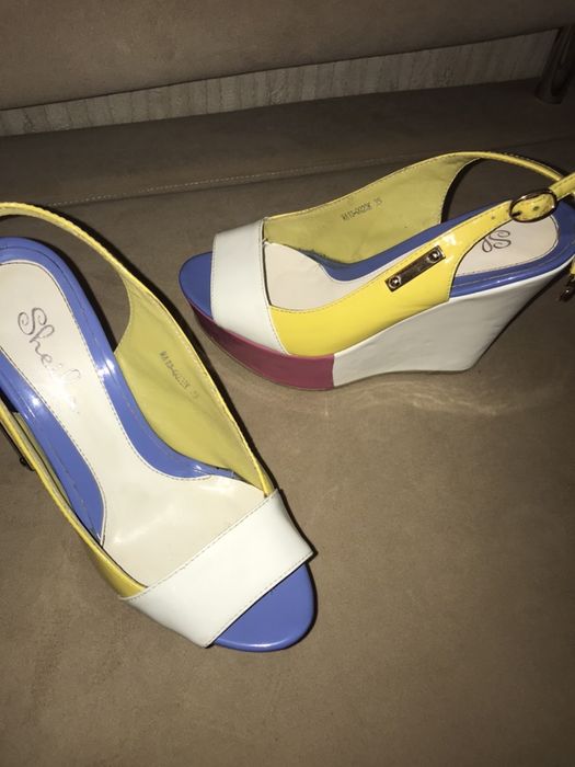 Босоножки  Кожа платформа Miraton