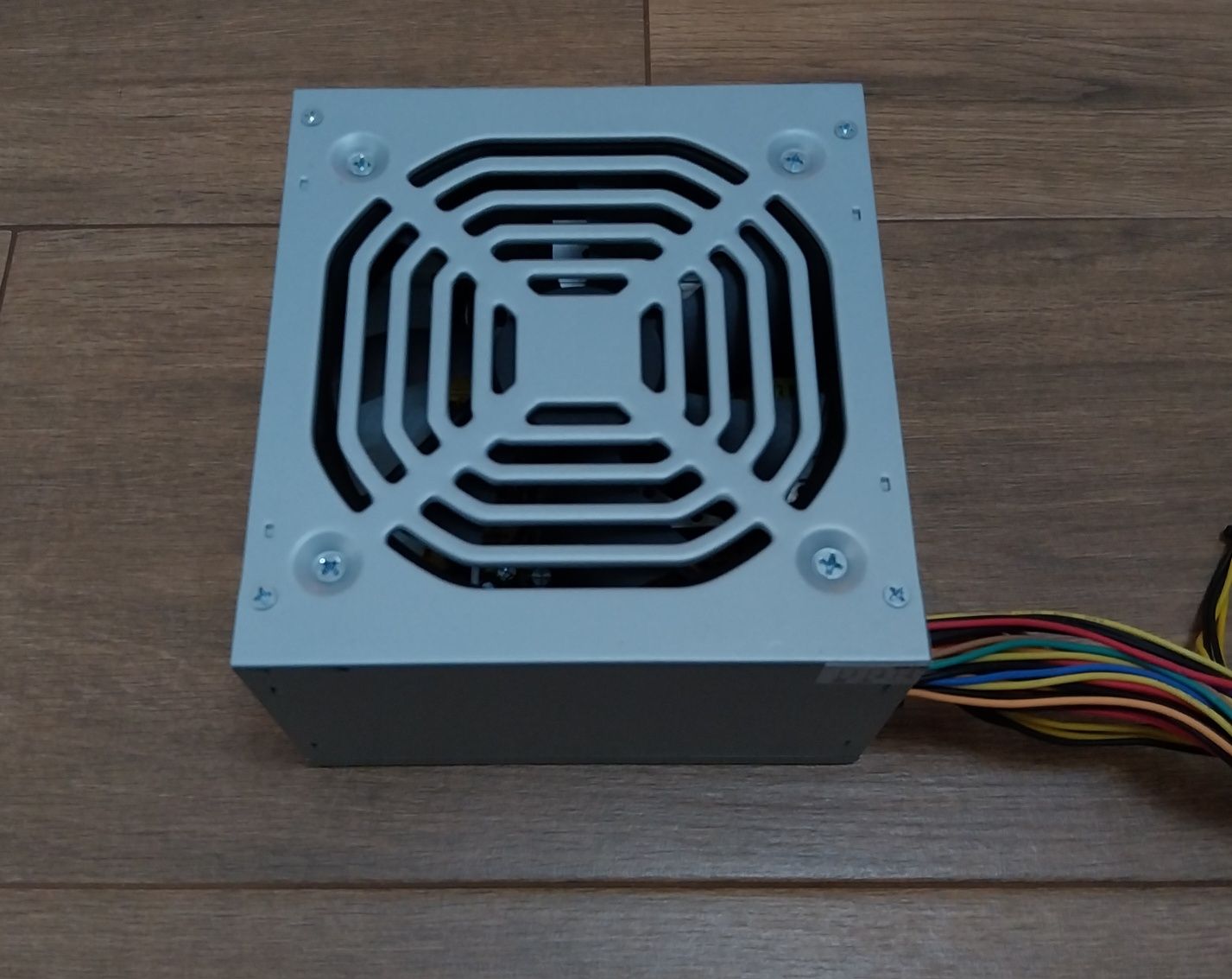 Fonte de alimentação Matrix ATX de 300 Watts