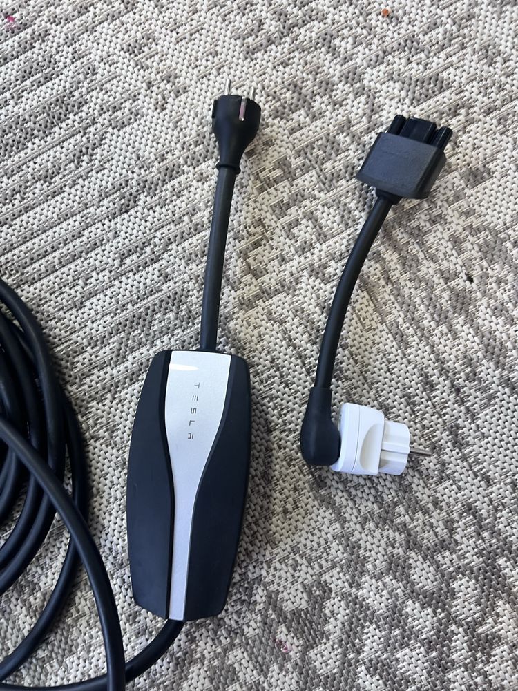 Зарядка для Tesla