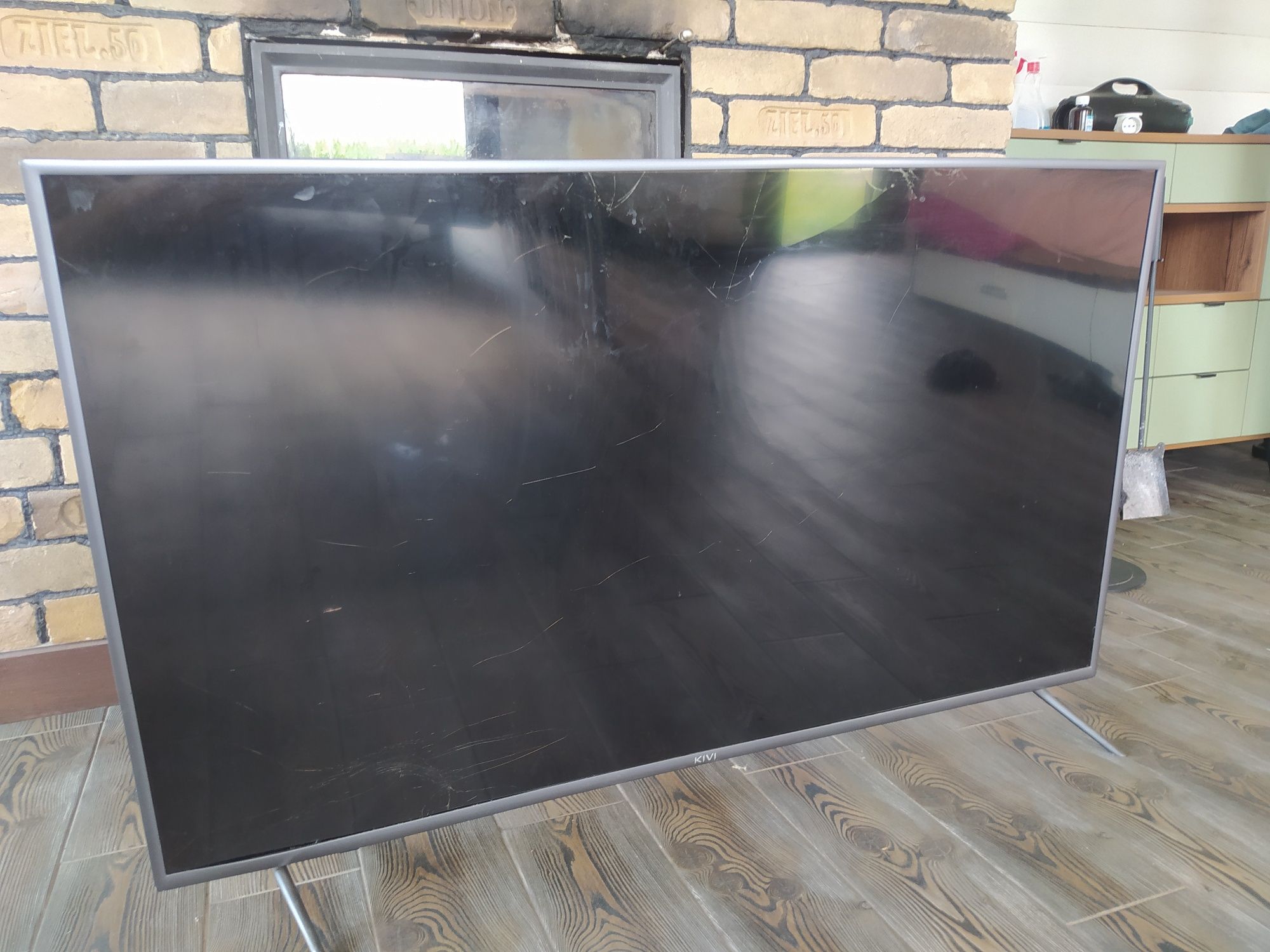 Телевізор Kiwi 50"U710KB бита матриця
