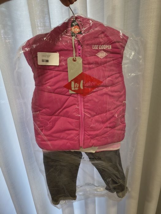 Conjunto casaco calças e camisola