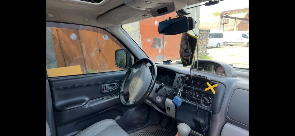 Продом Міцубісі поджеро спорт 1