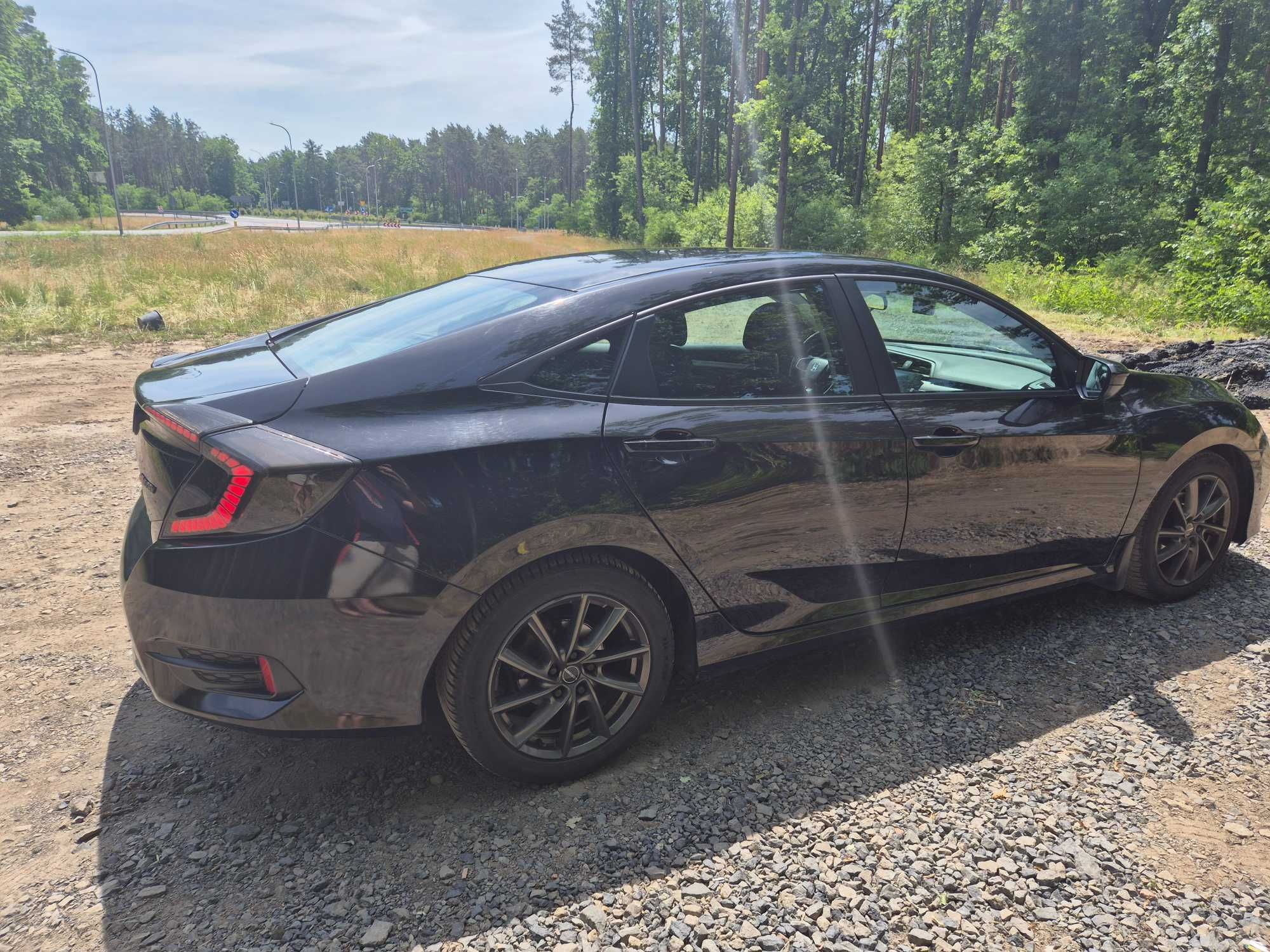 Honda Civic X 2019 LPG 2.0L I-4 DOHC 16-zaworowy i-VTEC black edition