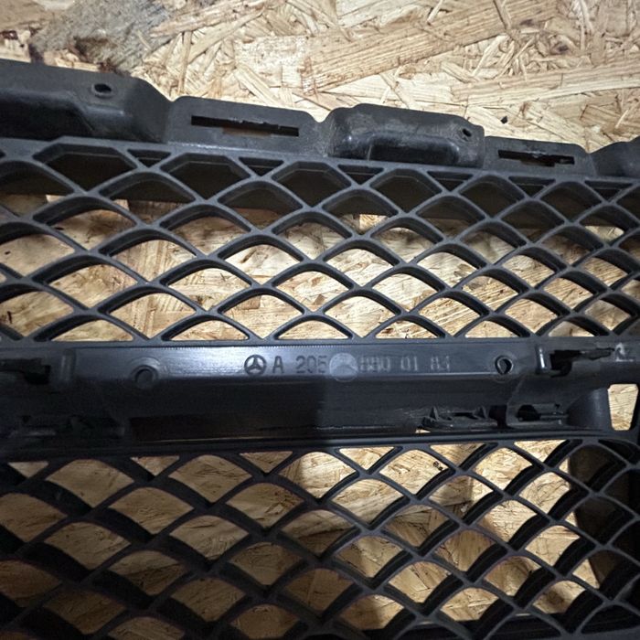 Grelha Original Mercedes W205