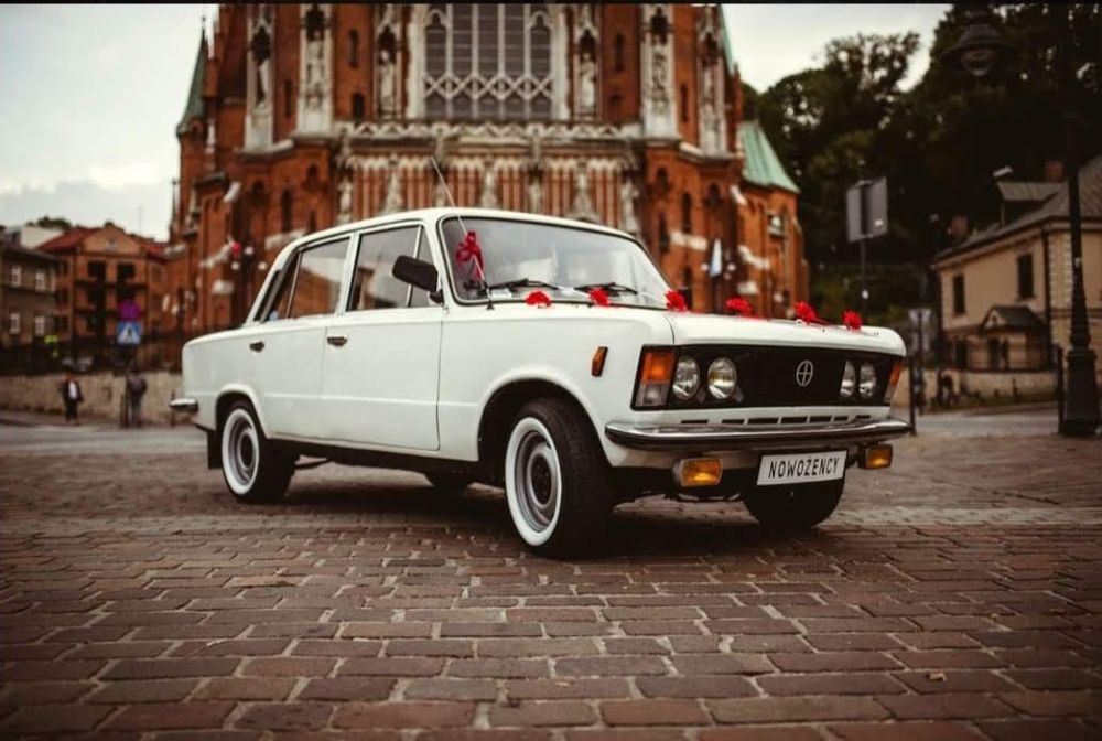 Auto do ślubu Fiat125p