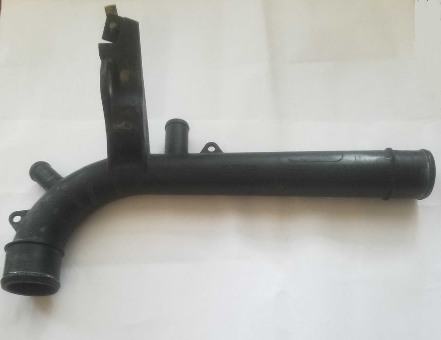 Патрубок системи охолодження Опель астра ф   код 90354839