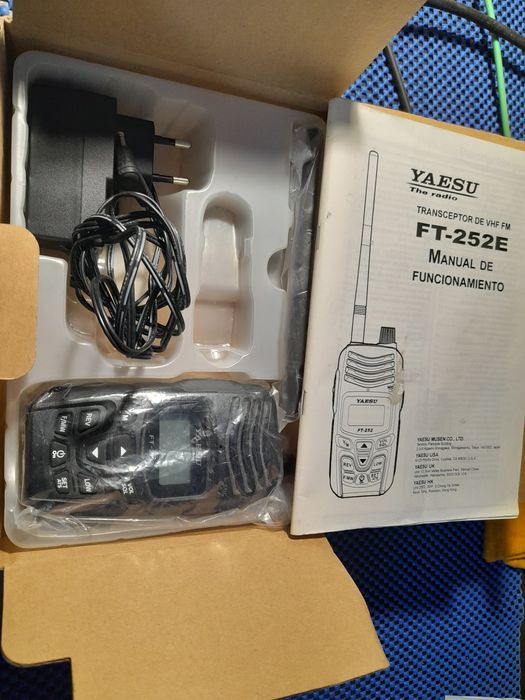 Yaesu FT 252E ( portátil monobanda VHF) 2 metros