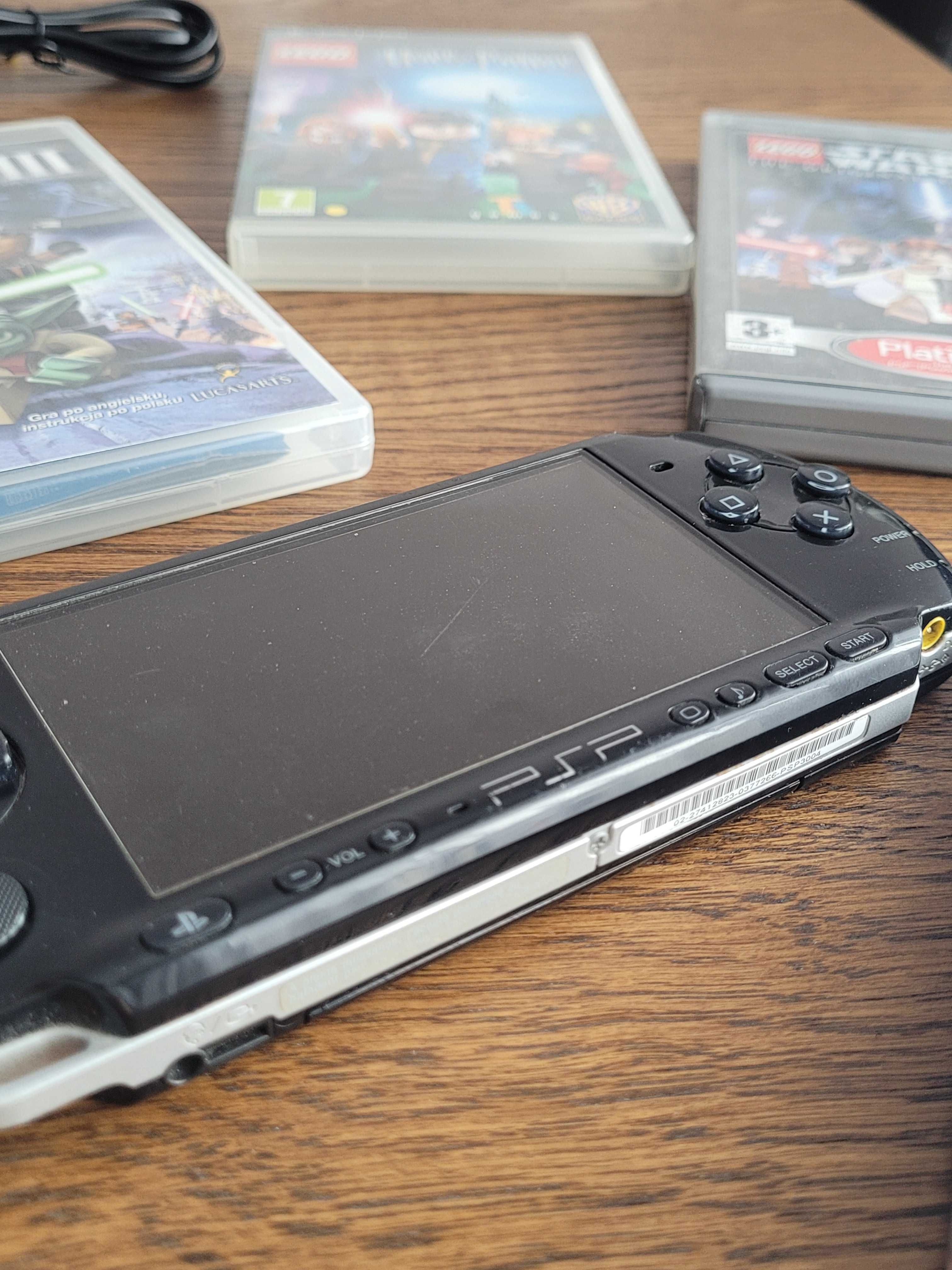 PSP 3004 + 6 gier, 100% sprawne, karta pamięci 8GB w zestawie