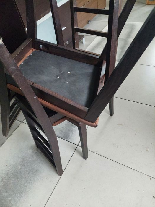 4 krzesła drewniane brązowe