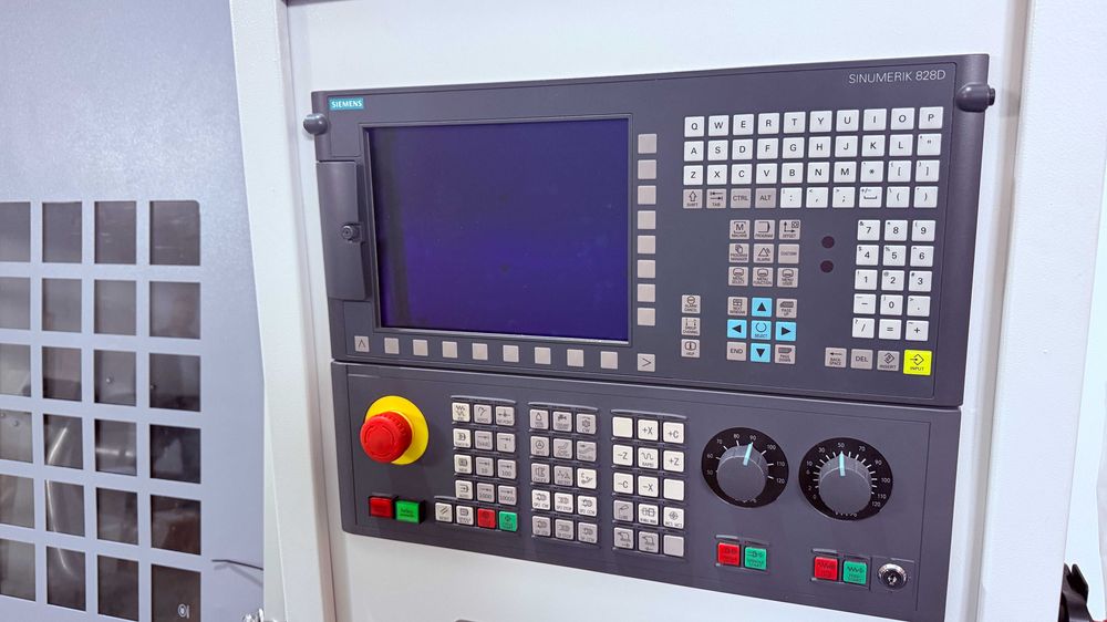 Tokarka sterowana numerycznie CNC SIEMENS Sinumerik 828D