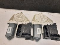 Привід склопідйомника пасат Б6 передній 1k0959793l 1k0959792l