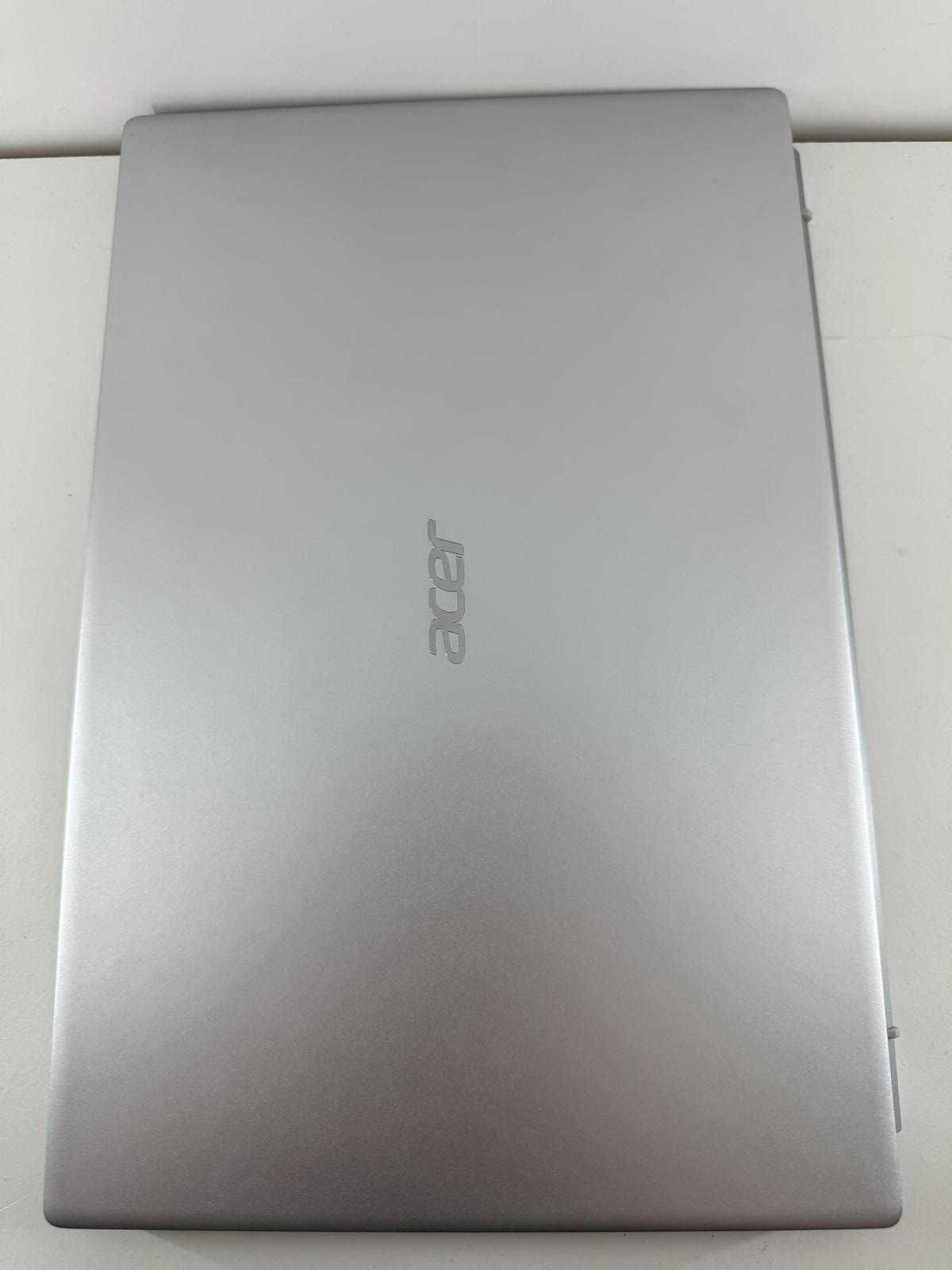 Laptop Acer Swift 1 4GB /128GB + Zasilacz