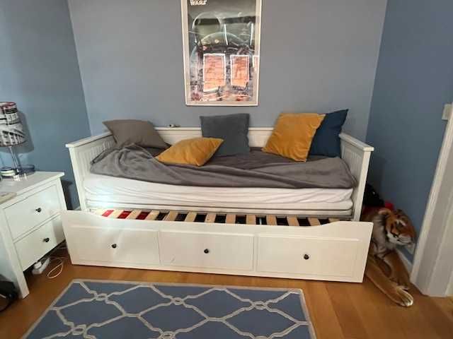 Sprzedam łóżko leżanka Hemnes Ikea Białe plus 2 materace