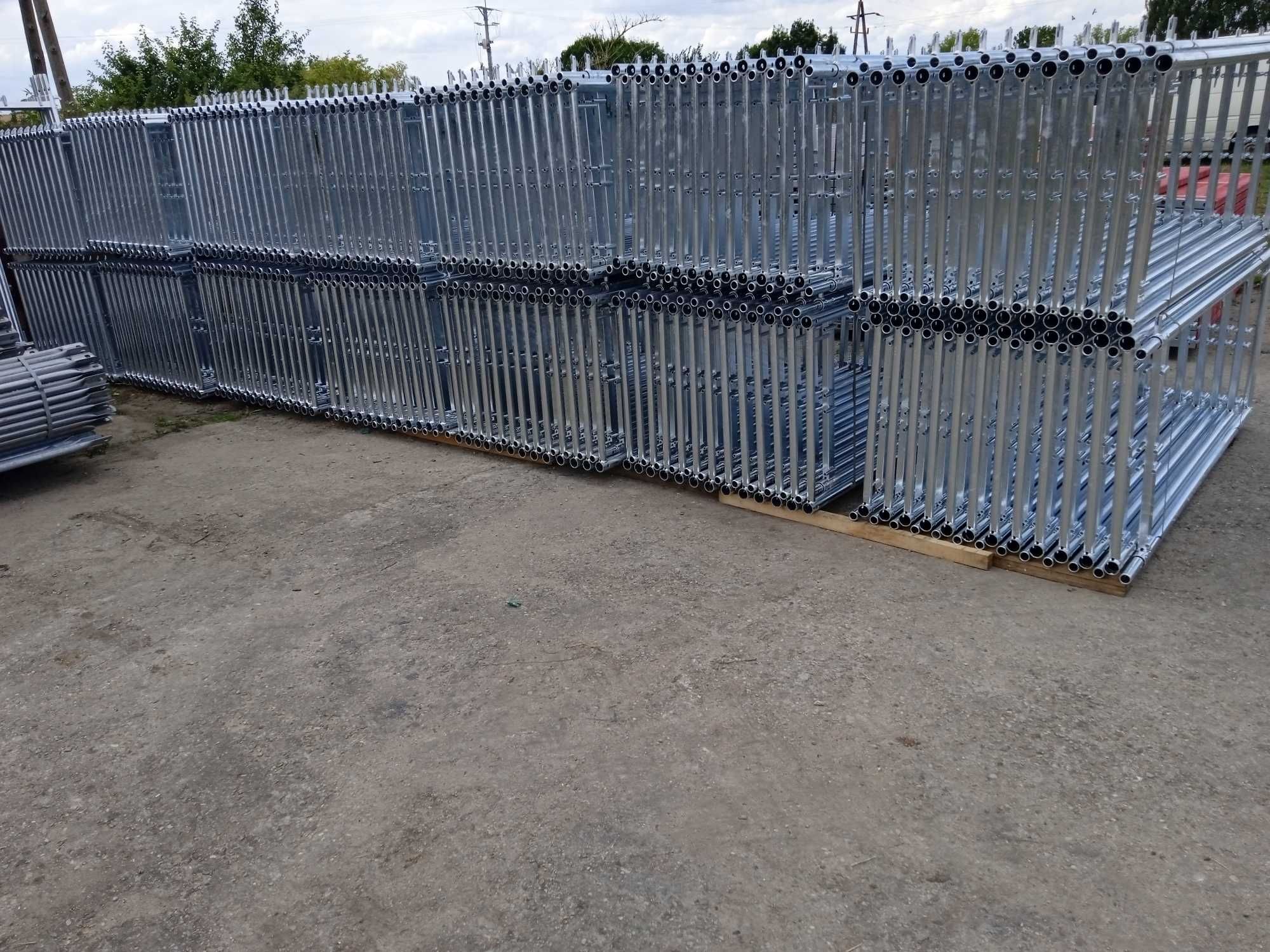 Plettack 300m 8,3m x 36 Rusztowanie Nowe