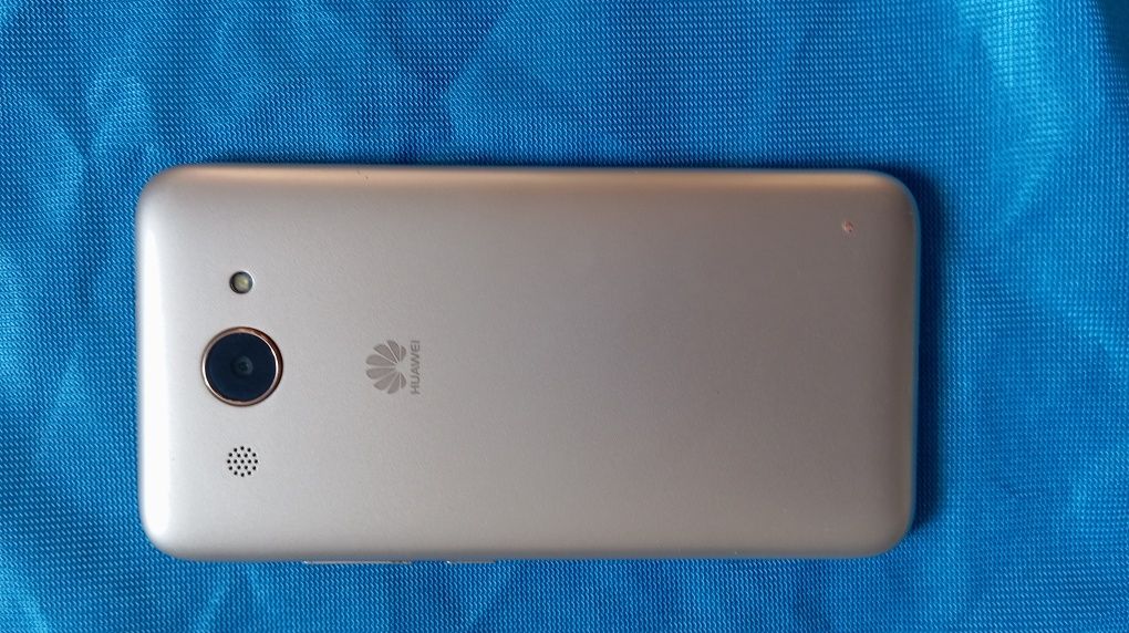 Продам смартфон Huawei