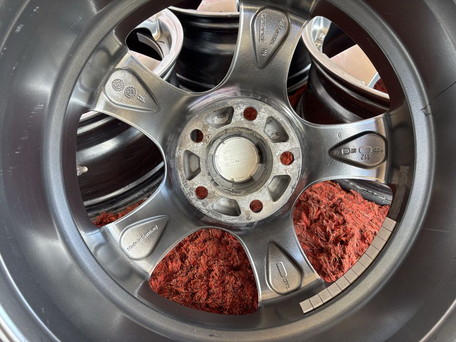 Mercedes Audi Volkswagen Golf Passat Skoda R17 5x112