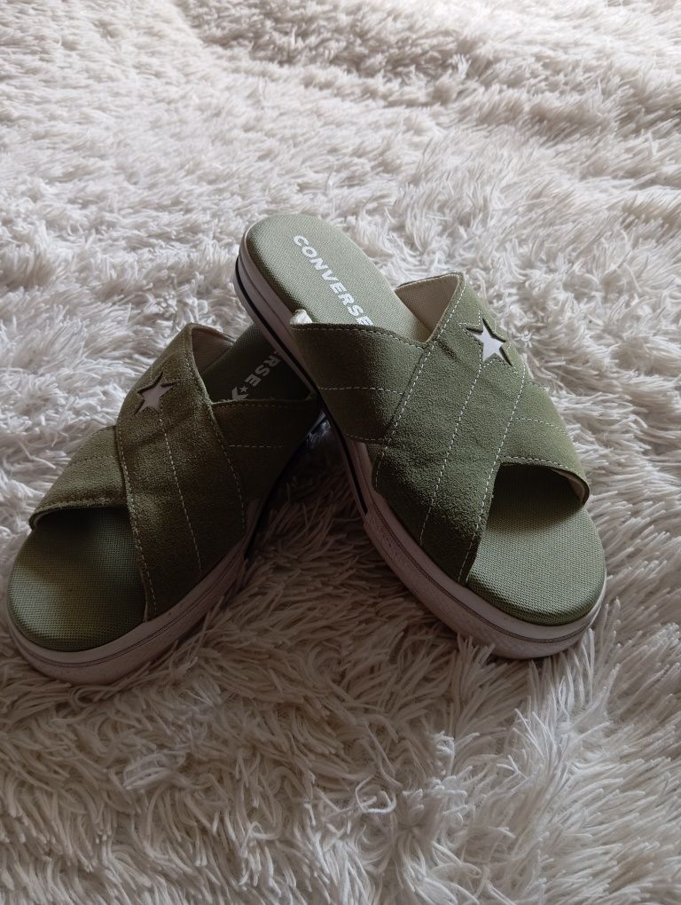 Klapki Converse oliwkowe