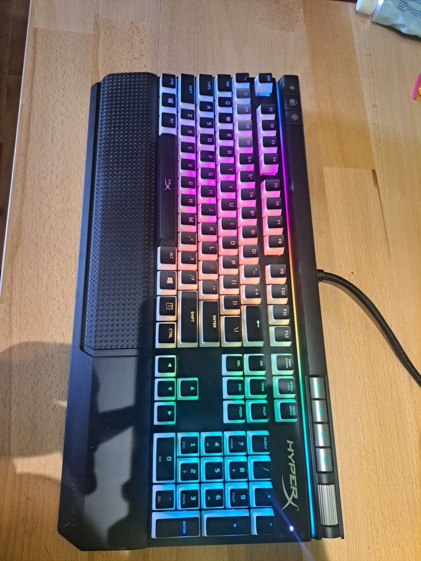 Klawiatura HyperX Alloy Elitę RGB Cherry MX Red