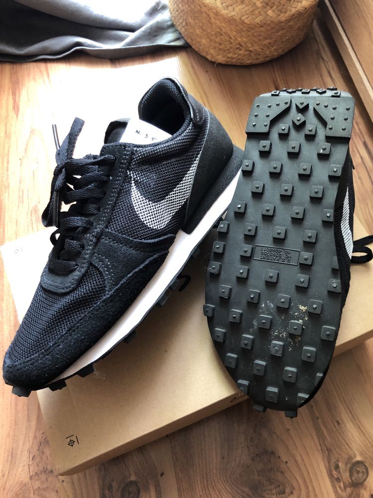 Buty chłopięce NIKE rozmiar 35,5