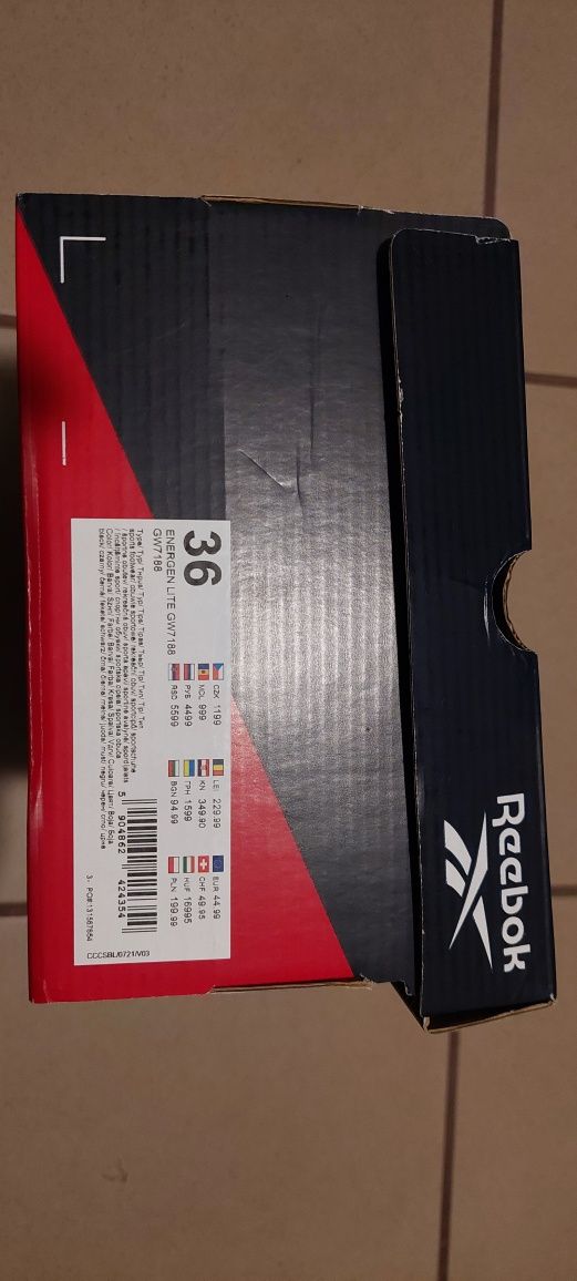 Buty chłopięce reebok rozm. 36