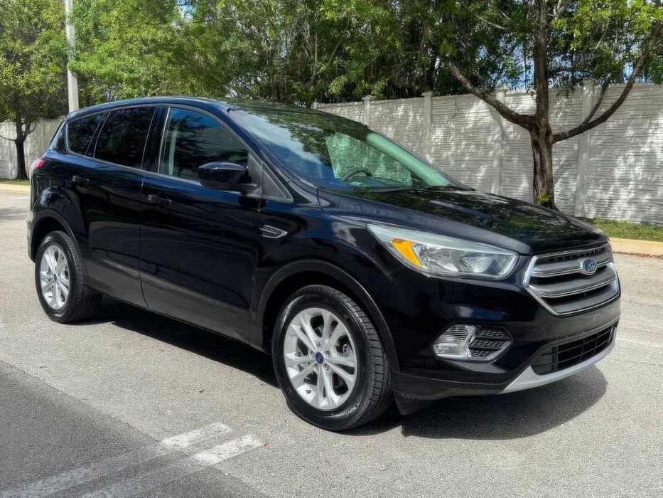 Ford Escape SE      2017