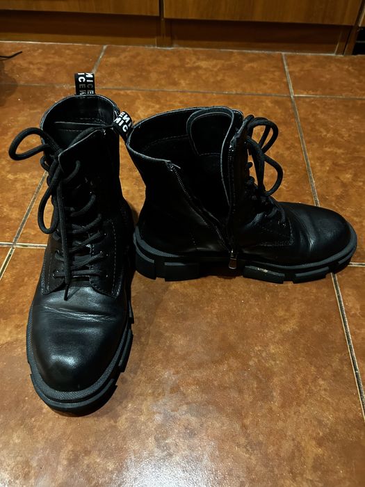 Шкіряне взяття демі