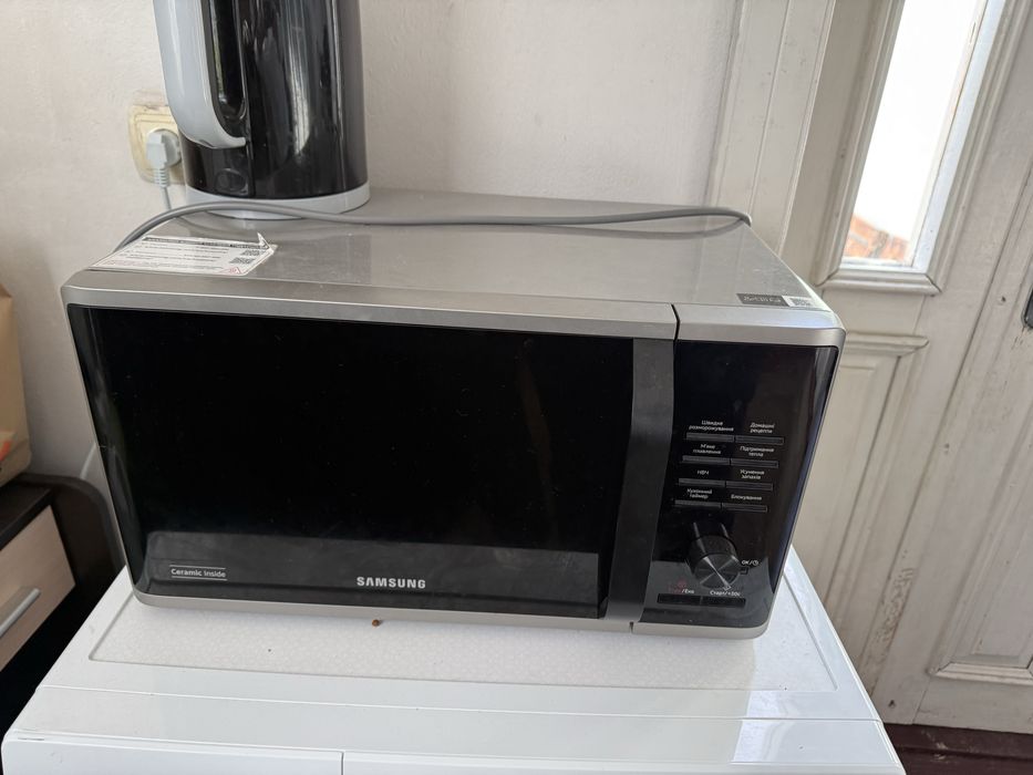Мікроволновка Samsung